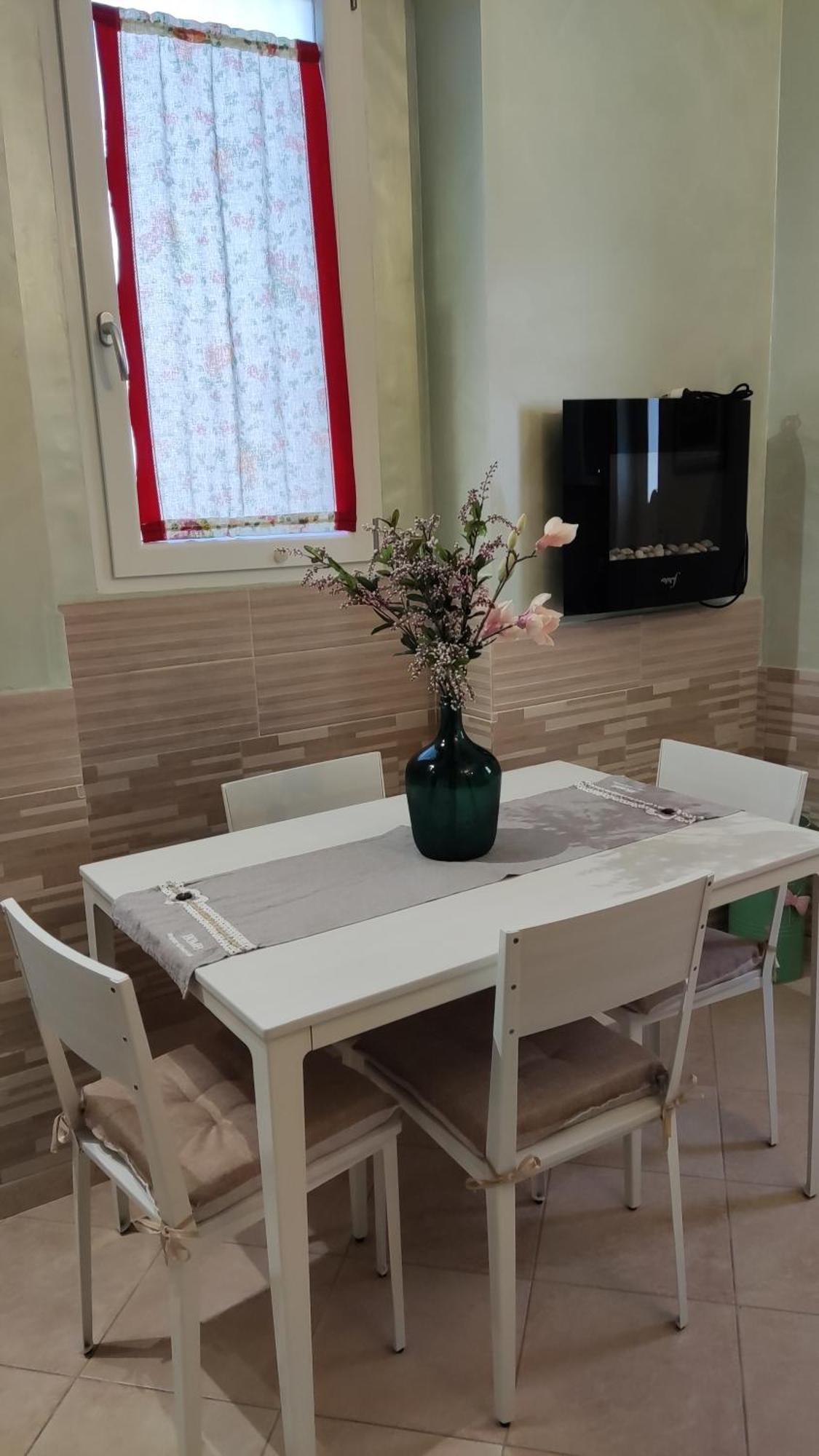 הוילה מנפרדוניה Domus Elegans In Centro מראה חיצוני תמונה